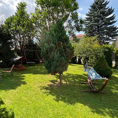 U Gosi Lodge *